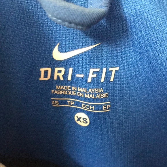 Nike Dri-Fit running jacket. - Picture 5 of 5